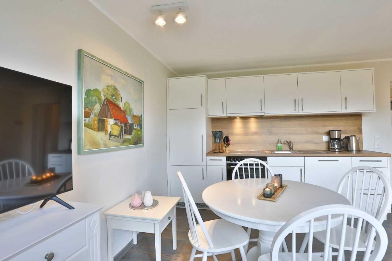 Ferienwohnung "Zur Rebe" Middelhagen Luaran gambar